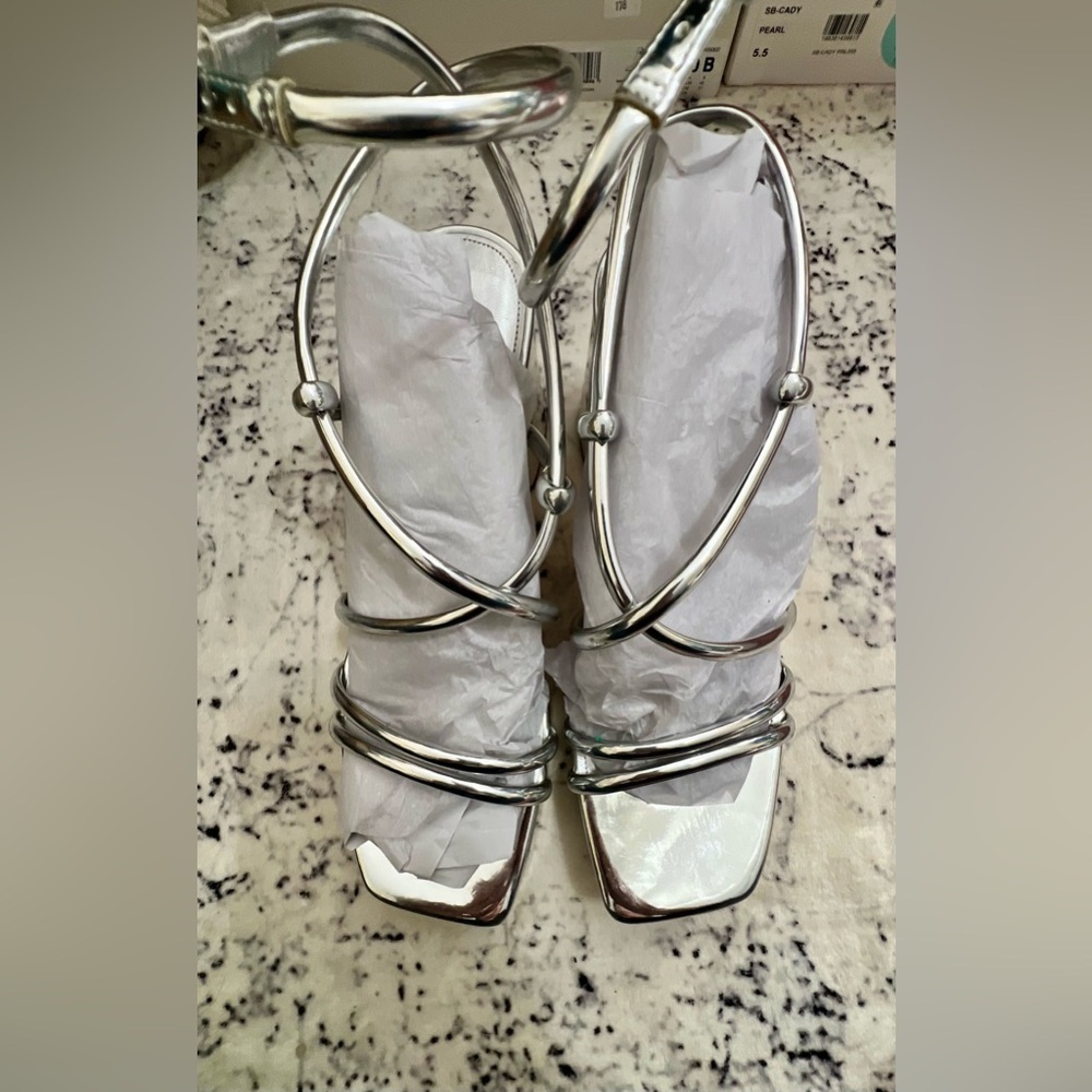 NEW Marc Fisher Women's Gimie Heeled Sandals - Silver US 11m - Picture 5 of 11